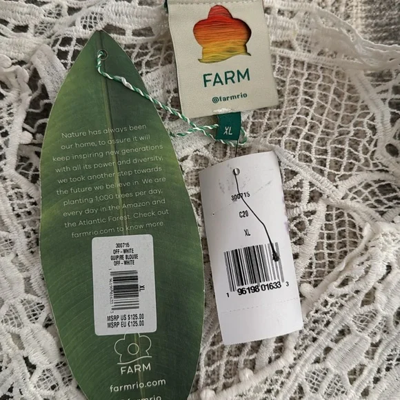 Farm Rio Cropped Lace Blouses NWT 
Size XL
Purchased from Saks - Picture 3 of 4